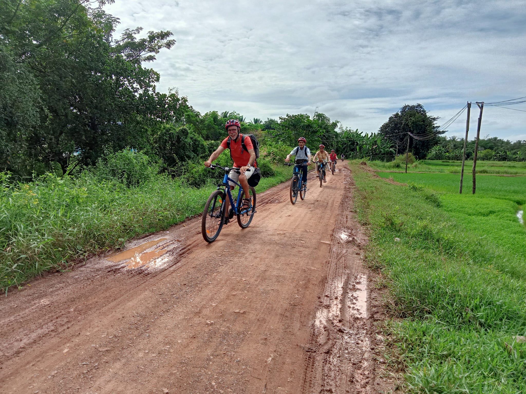 Phnom Penh Cycling To Sihanoukville 5 Days